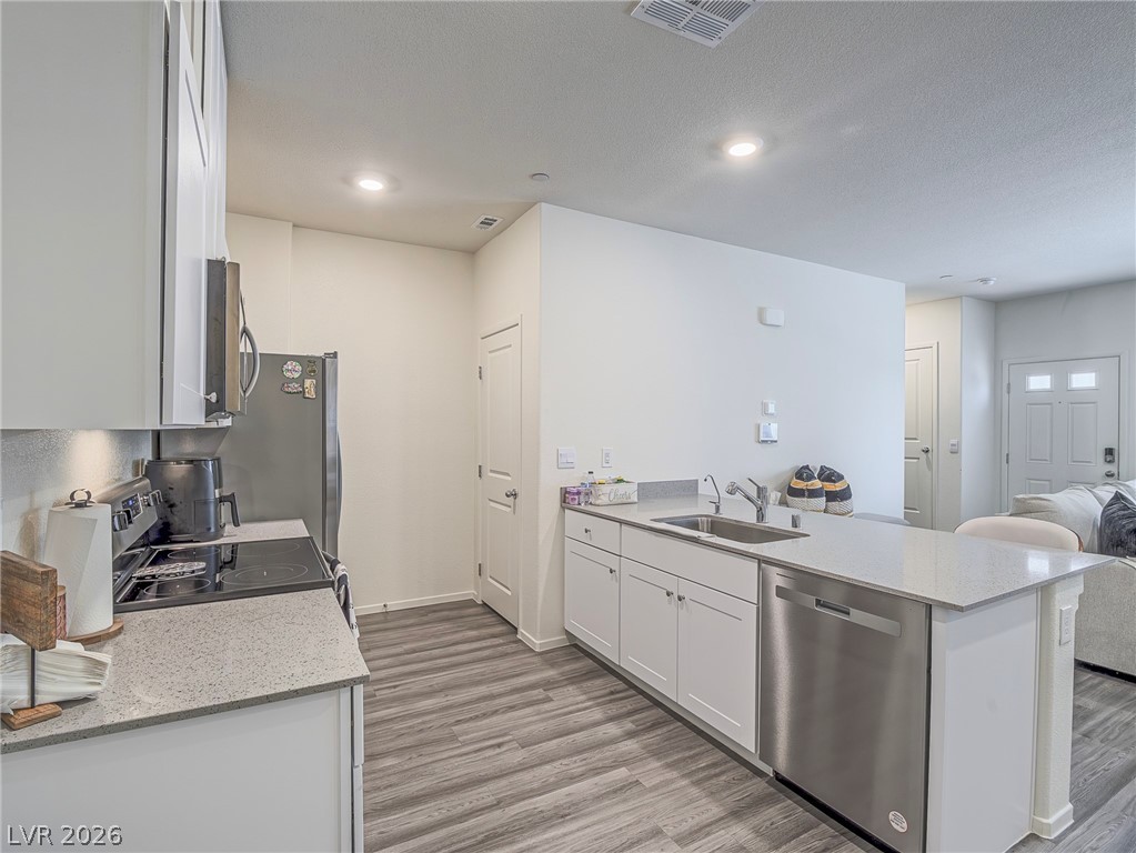 483 Waterfall Cove Court, Henderson 89002