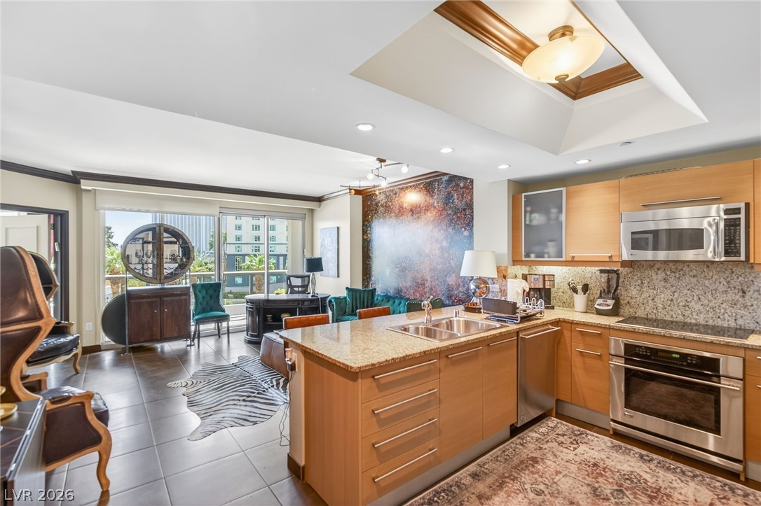 Photo 4 of 322 Karen Avenue #204