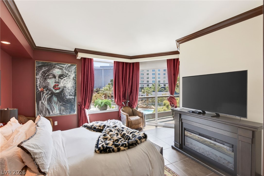 Photo 8 of 11, 322 Karen Avenue #204