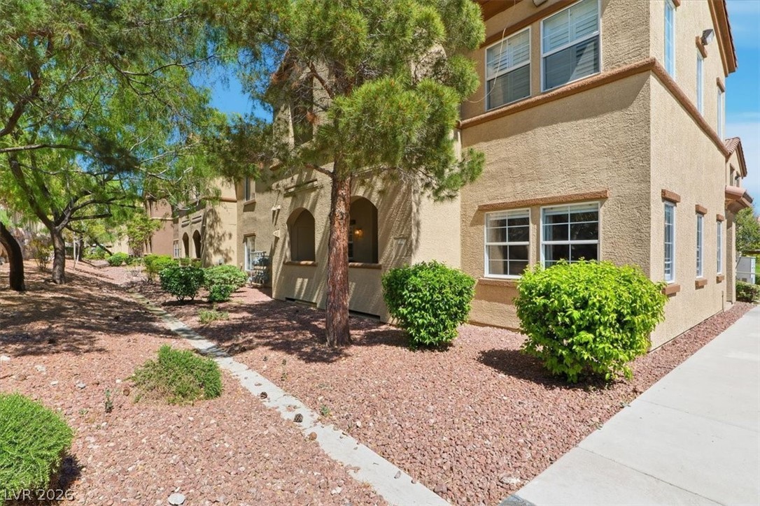 Photo 24 of 38, 3915 Legend Hills Street #101