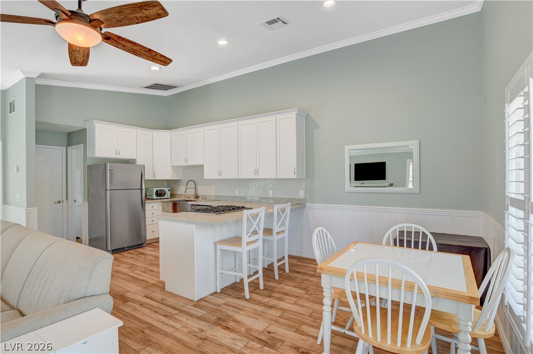Photo 8 of 47, 1310 Capri Drive #C