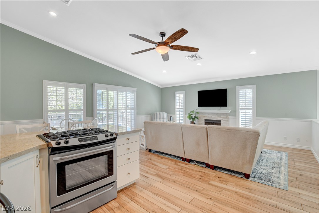 Photo 9 of 47, 1310 Capri Drive #C