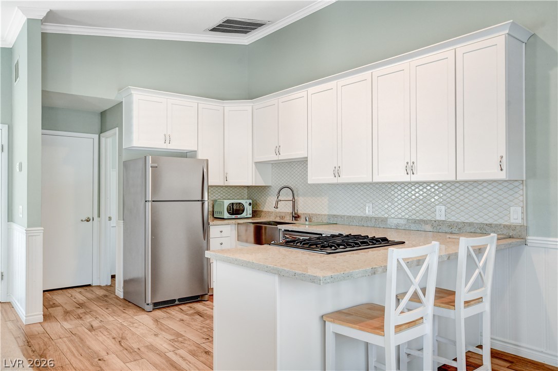 Photo 12 of 47, 1310 Capri Drive #C