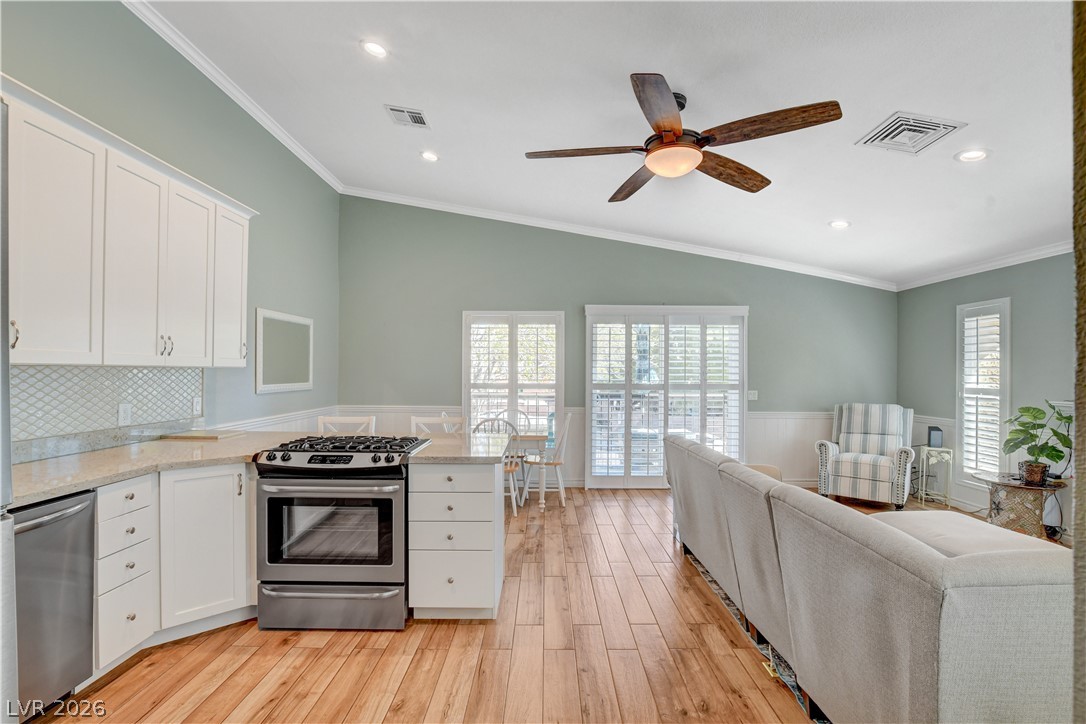 Photo 13 of 47, 1310 Capri Drive #C