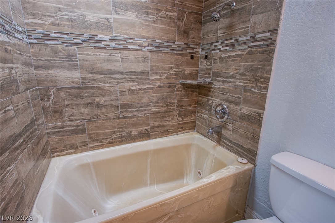 Photo 11 of 13, 2205 Sun Avenue #D
