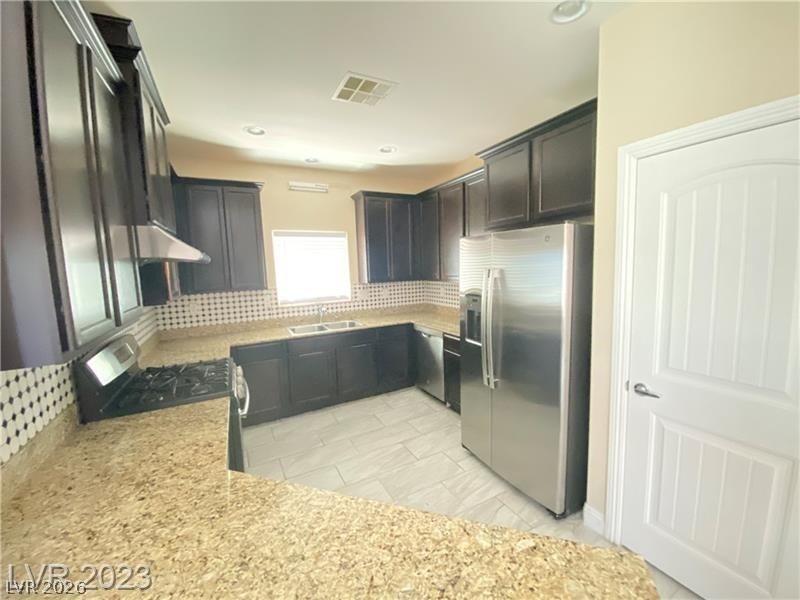 Photo 11 of 21, 9562 Volk Avenue