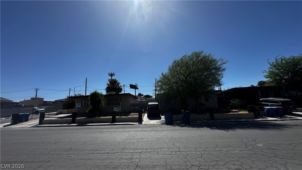 Photo 5 of 1649 Stocker Street