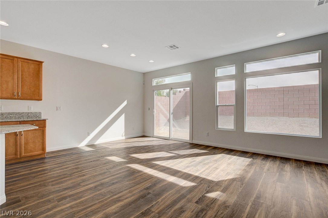 Photo 9 of 28, 6007 Whitmire Avenue