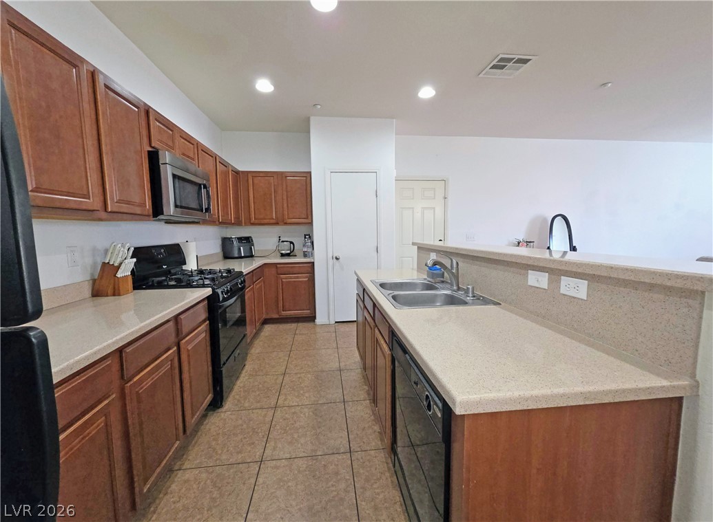 Photo 3 of 4437 Dover Straight Street #302