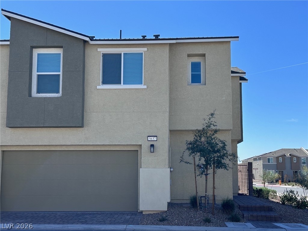 Photo 3 of 5637 Thunder Blue Avenue
