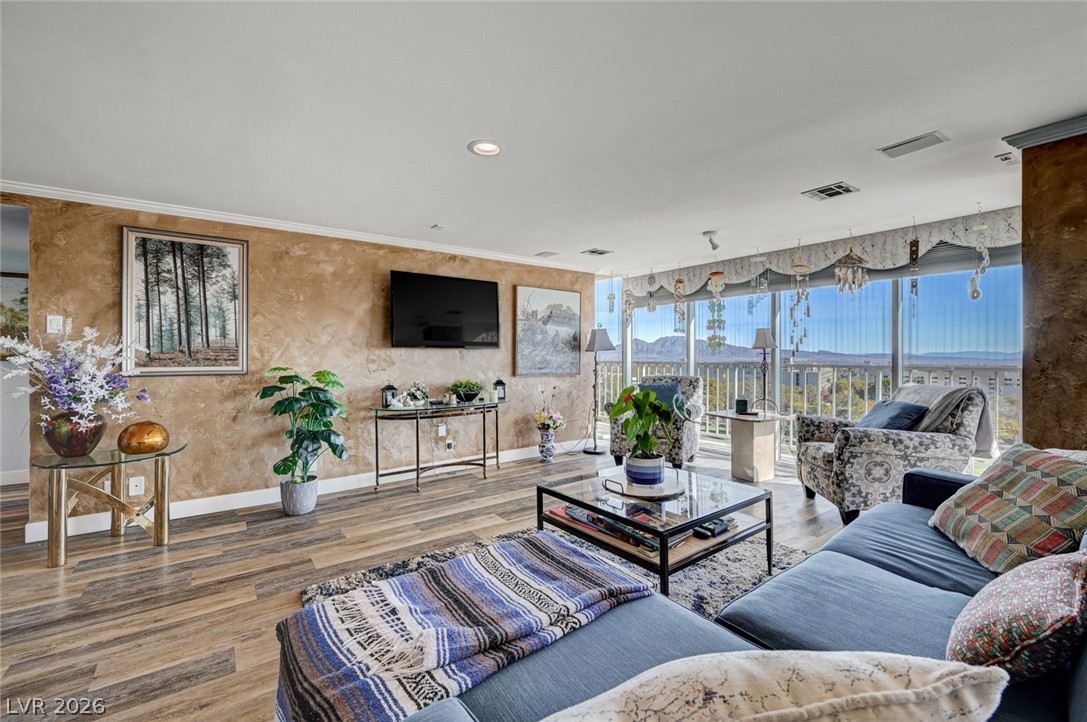 Photo 7 of 65, 3111 Bel Air Drive #10H