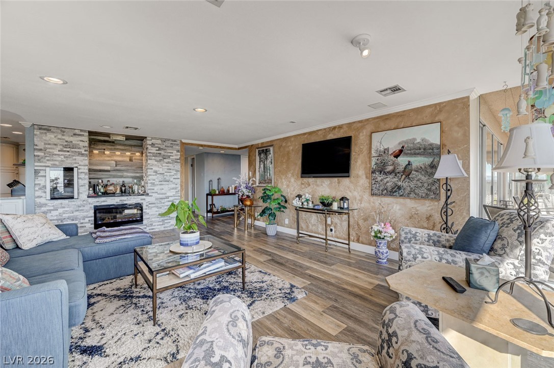Photo 9 of 65, 3111 Bel Air Drive #10H