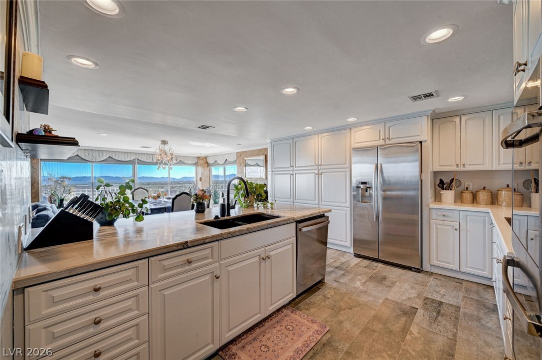 Photo 21 of 65, 3111 Bel Air Drive #10H