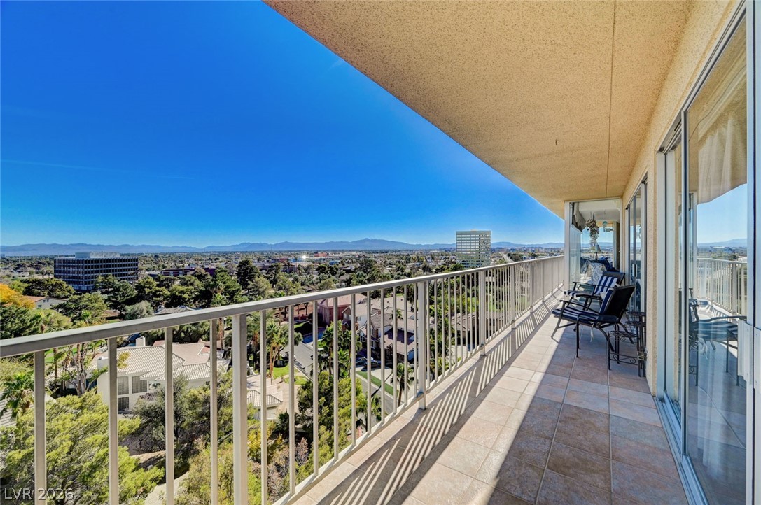 Photo 44 of 65, 3111 Bel Air Drive #10H