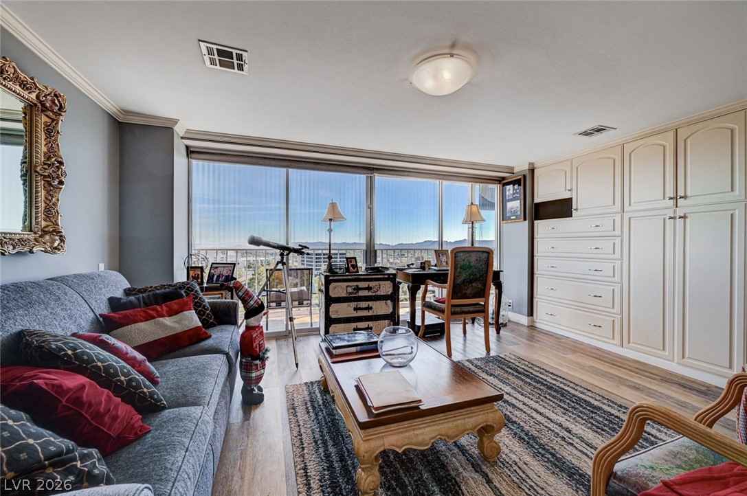 Photo 33 of 65, 3111 Bel Air Drive #10H