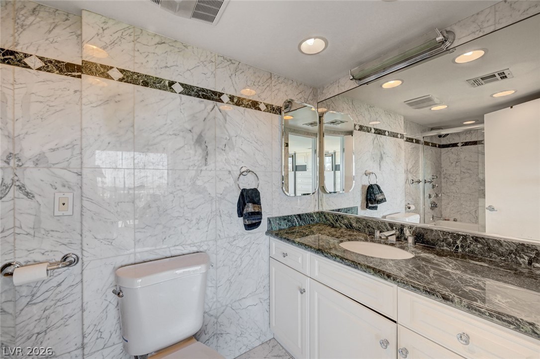 Photo 34 of 65, 3111 Bel Air Drive #10H