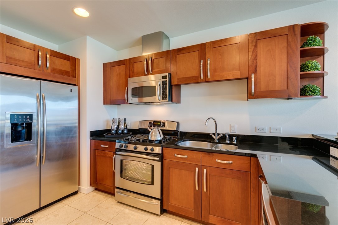 Photo 15 of 34, 4525 Dean Martin Drive #904