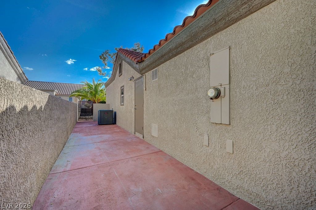Photo 15 of 32, 8753 Sundial Drive