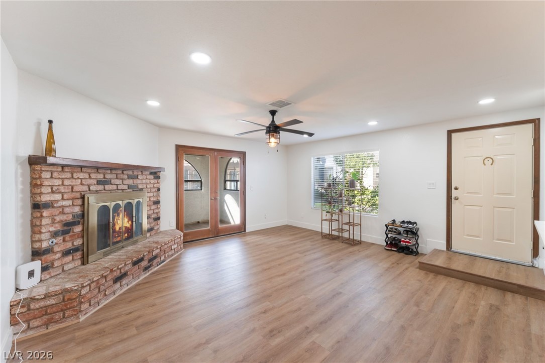 Photo 7 of 27, 1404 Santa Margarita Street #D