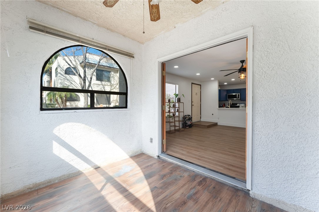 Photo 10 of 27, 1404 Santa Margarita Street #D
