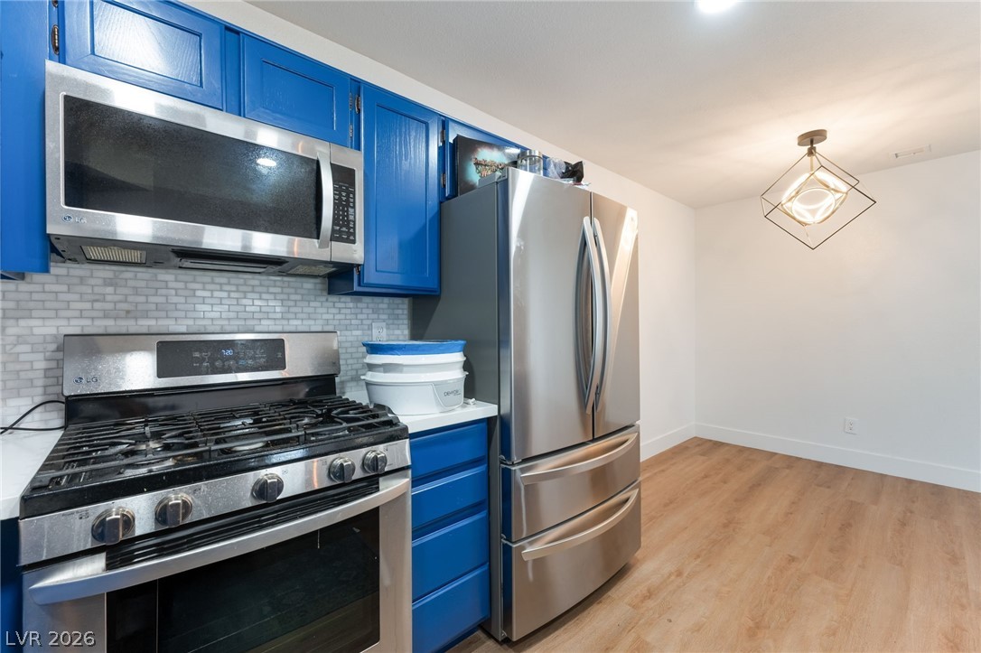 Photo 15 of 27, 1404 Santa Margarita Street #D