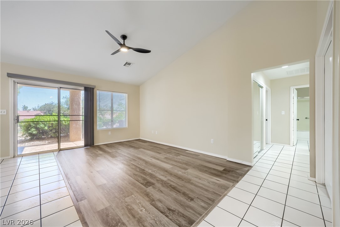 Photo 4 of 2552 Highvale Drive