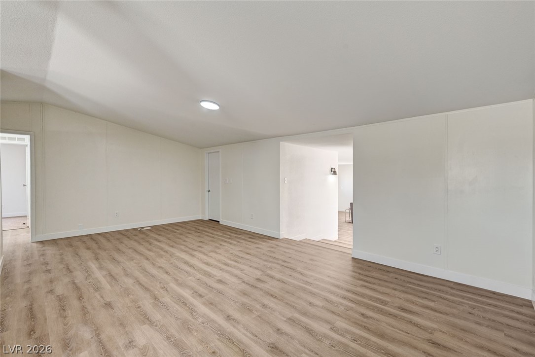 Photo 12 of 48, 3530 N Woodchips Road