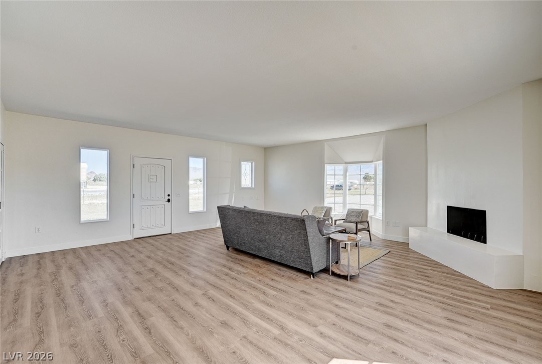 Photo 7 of 48, 3530 N Woodchips Road