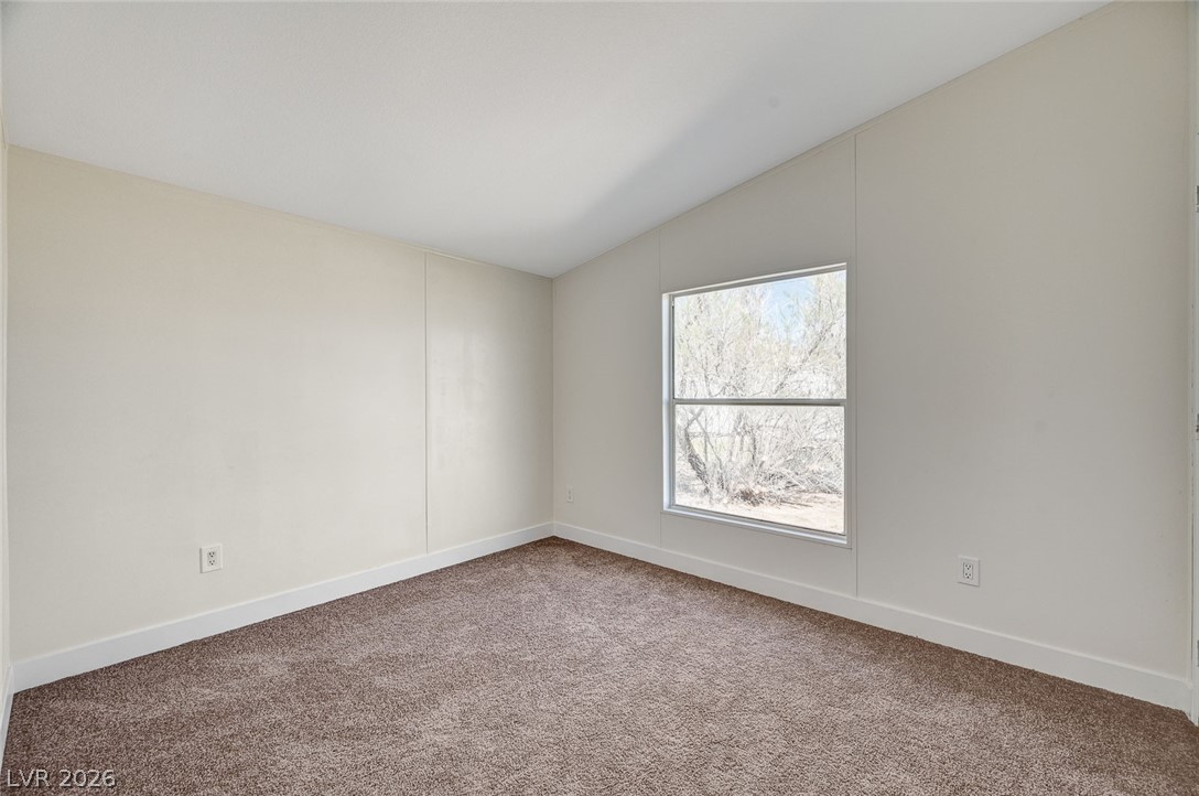 Photo 31 of 48, 3530 N Woodchips Road