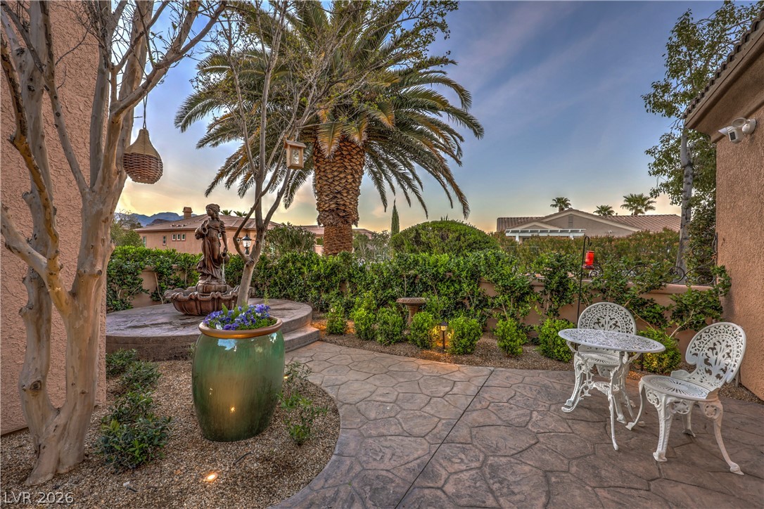 Photo 8 of 59, 4740 Riva De Romanza Street