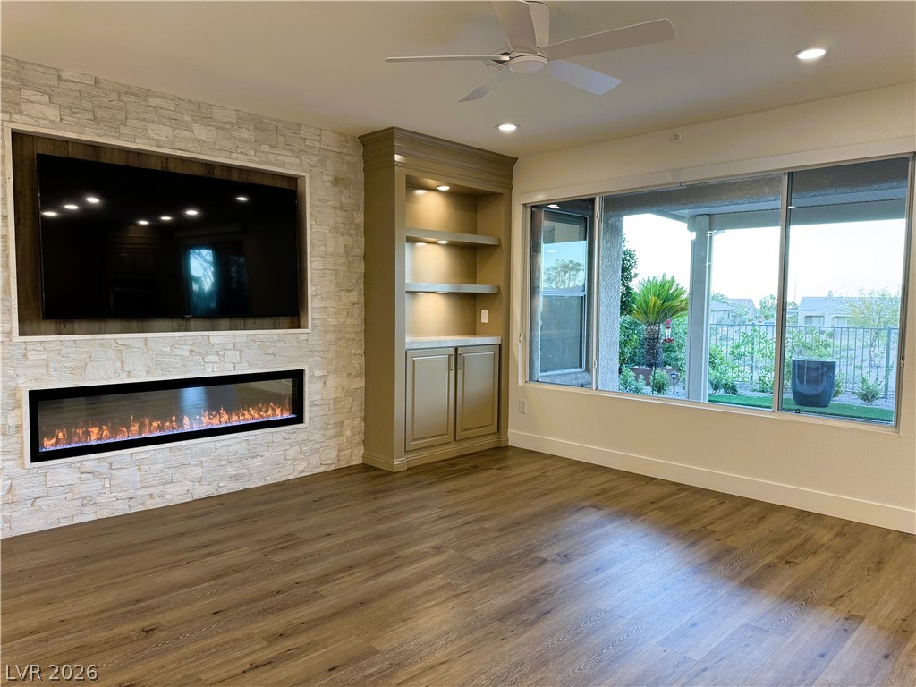 Photo 13 of 59, 4740 Riva De Romanza Street