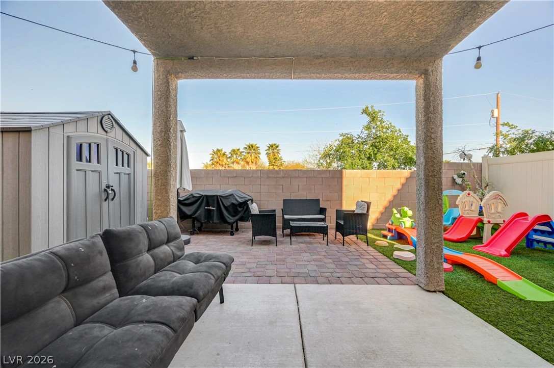 Photo 32 of 40, 2238 Cosgrove Street