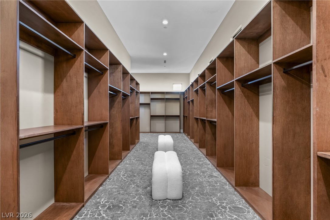 Photo 24 of 44, 9 Stonecutter Court