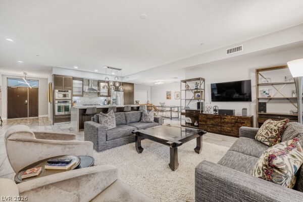 Photo 8 of 41, 8925 W Flamingo Road #207
