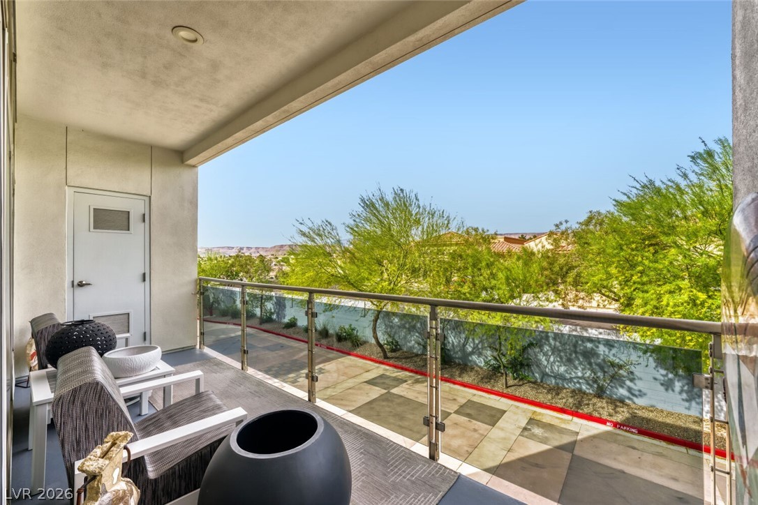 Photo 24 of 41, 8925 W Flamingo Road #207