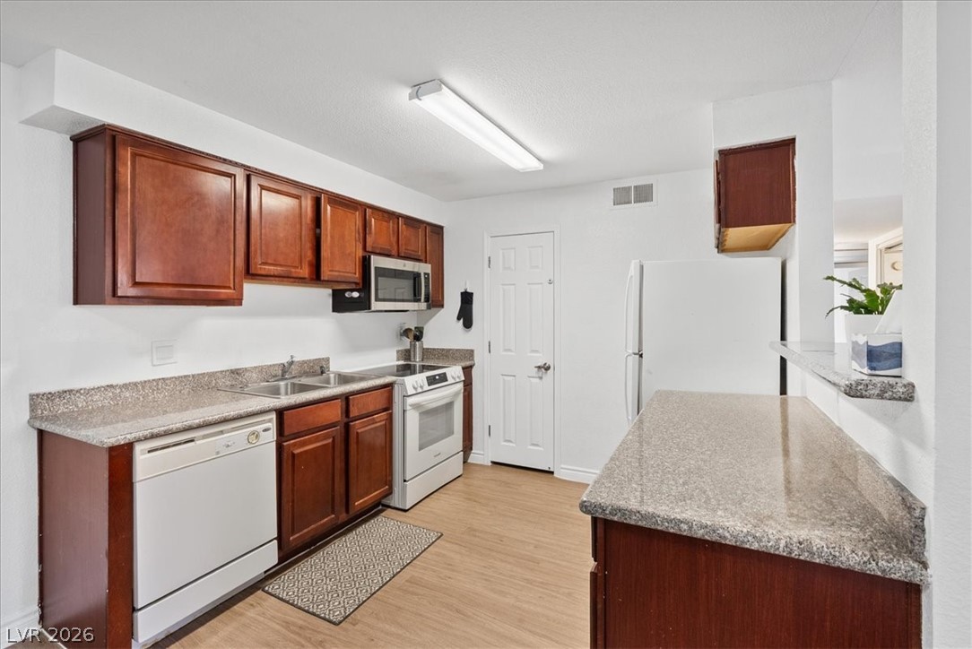 Photo 3 of 2451 N Rainbow Boulevard #2127