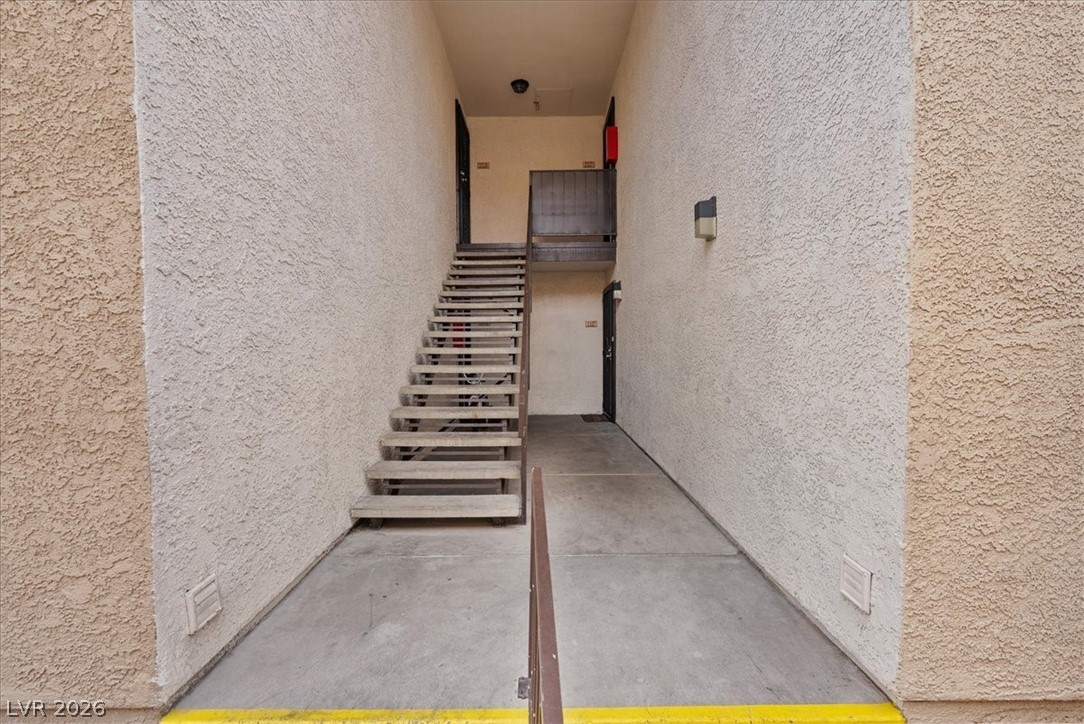 Photo 7 of 36, 2451 N Rainbow Boulevard #2127
