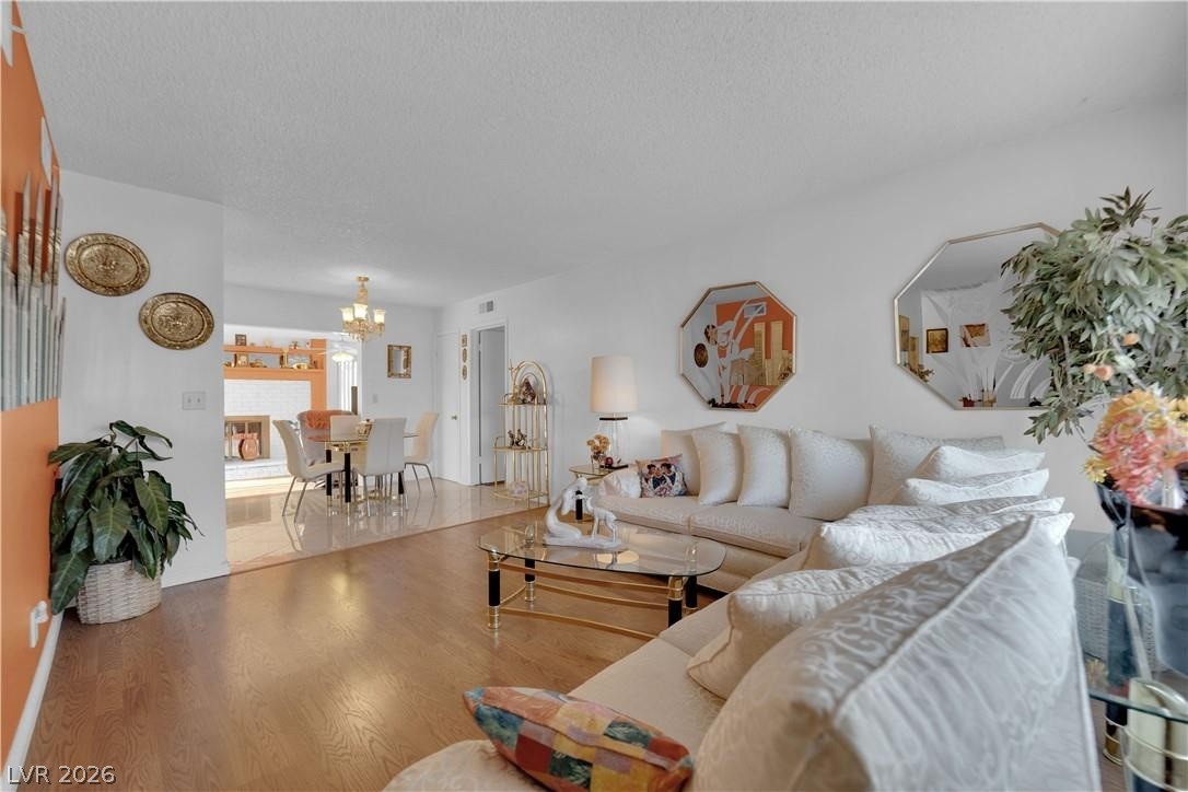 Photo 10 of 50, 7274 Pinebrook Circle