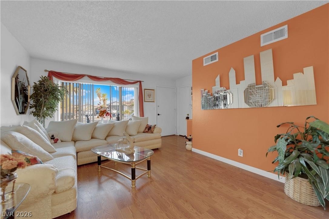 Photo 12 of 50, 7274 Pinebrook Circle