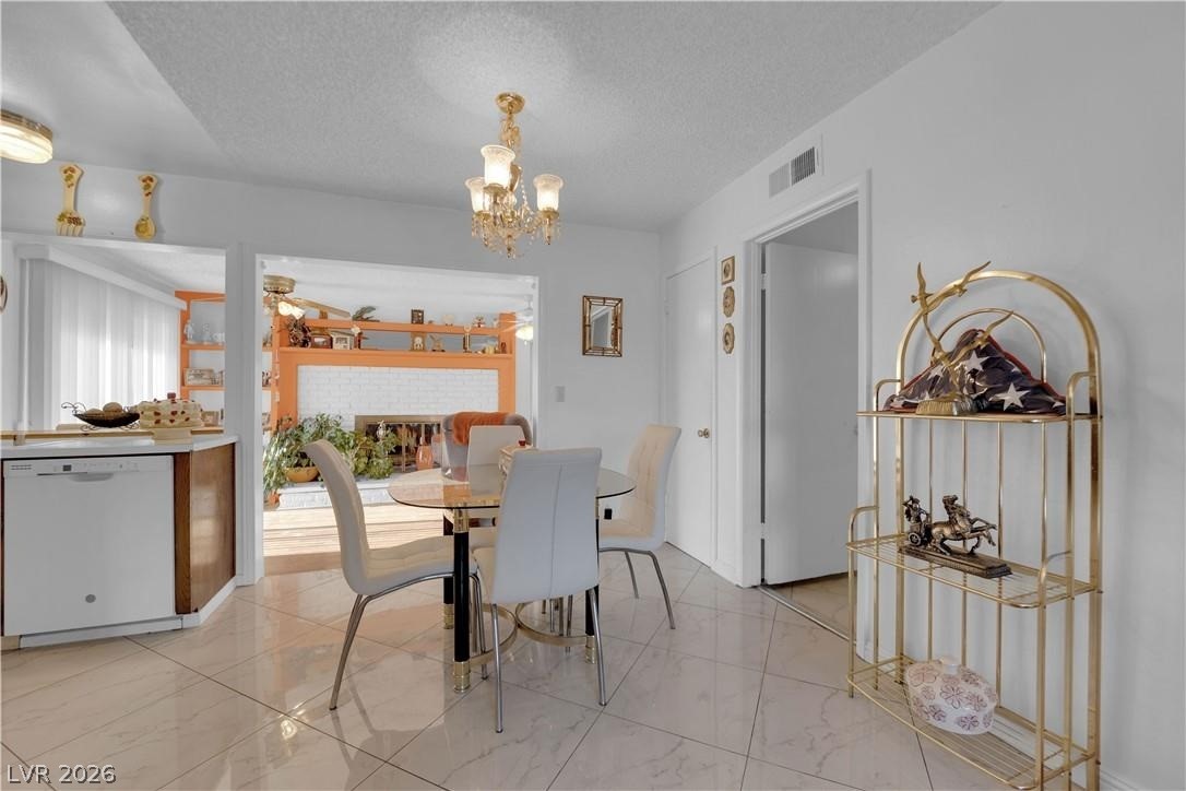 Photo 14 of 50, 7274 Pinebrook Circle