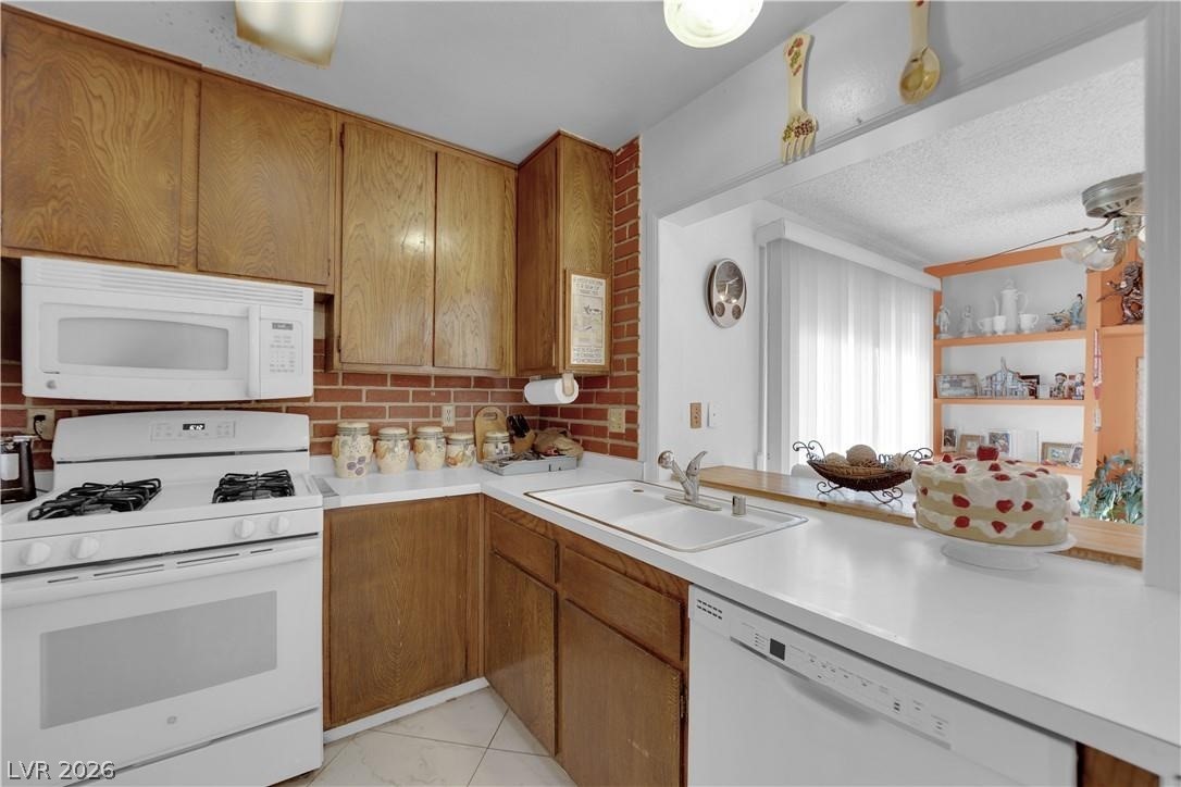 Photo 18 of 50, 7274 Pinebrook Circle