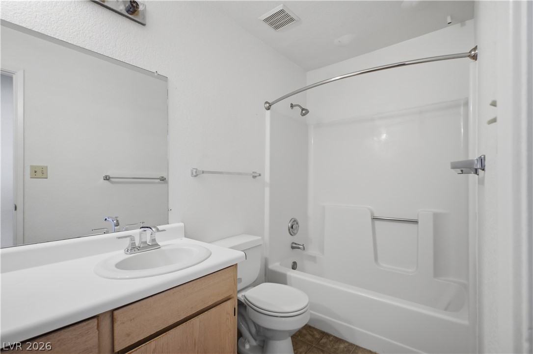 Photo 12 of 15, 2072 Mesquite Lane #201