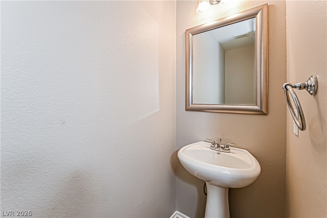 Photo 9 of 15, 691 Magrath Street
