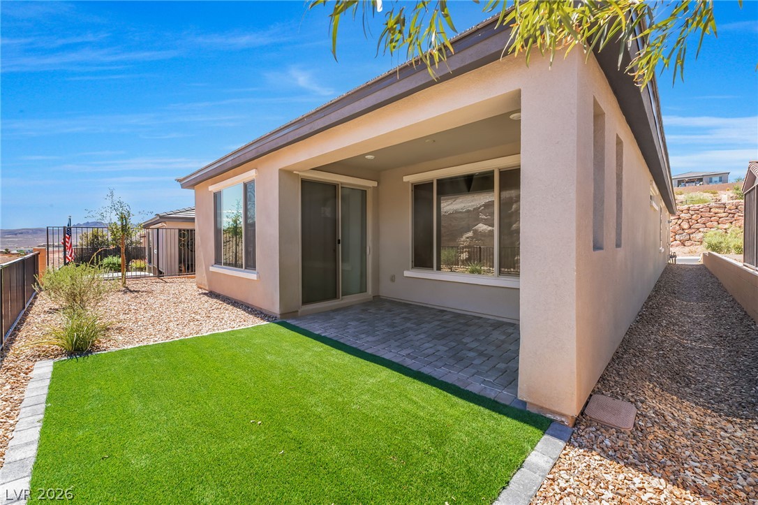 Photo 4 of 76 Crimson Cactus Avenue
