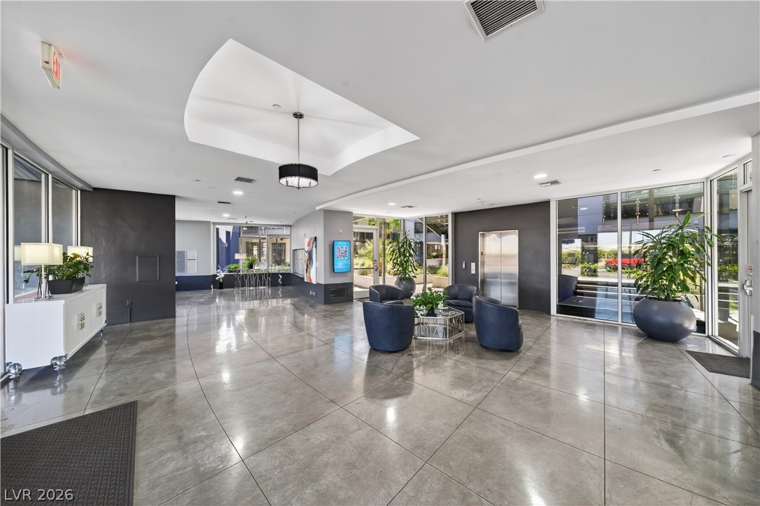 Photo 54 of 59, 8925 W Flamingo Road #307