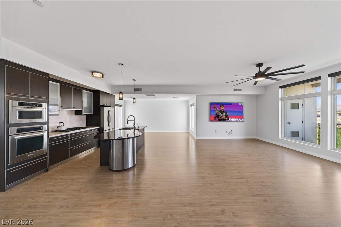 Photo 6 of 59, 8925 W Flamingo Road #307