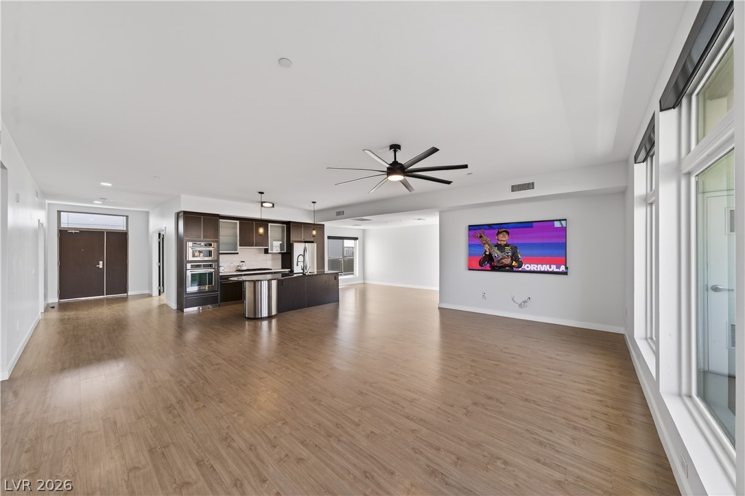 Photo 7 of 59, 8925 W Flamingo Road #307