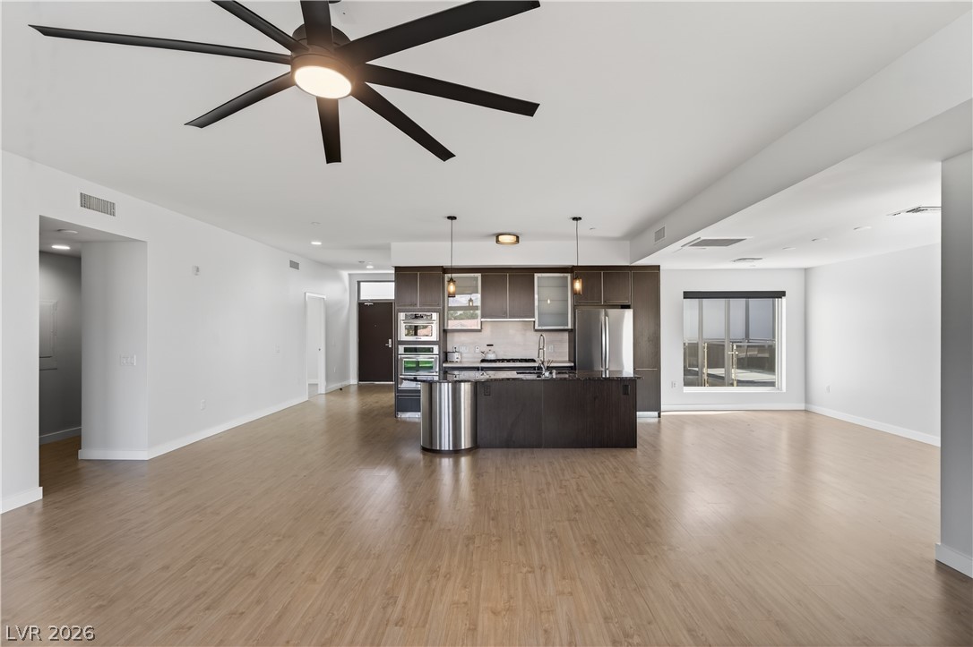Photo 8 of 59, 8925 W Flamingo Road #307
