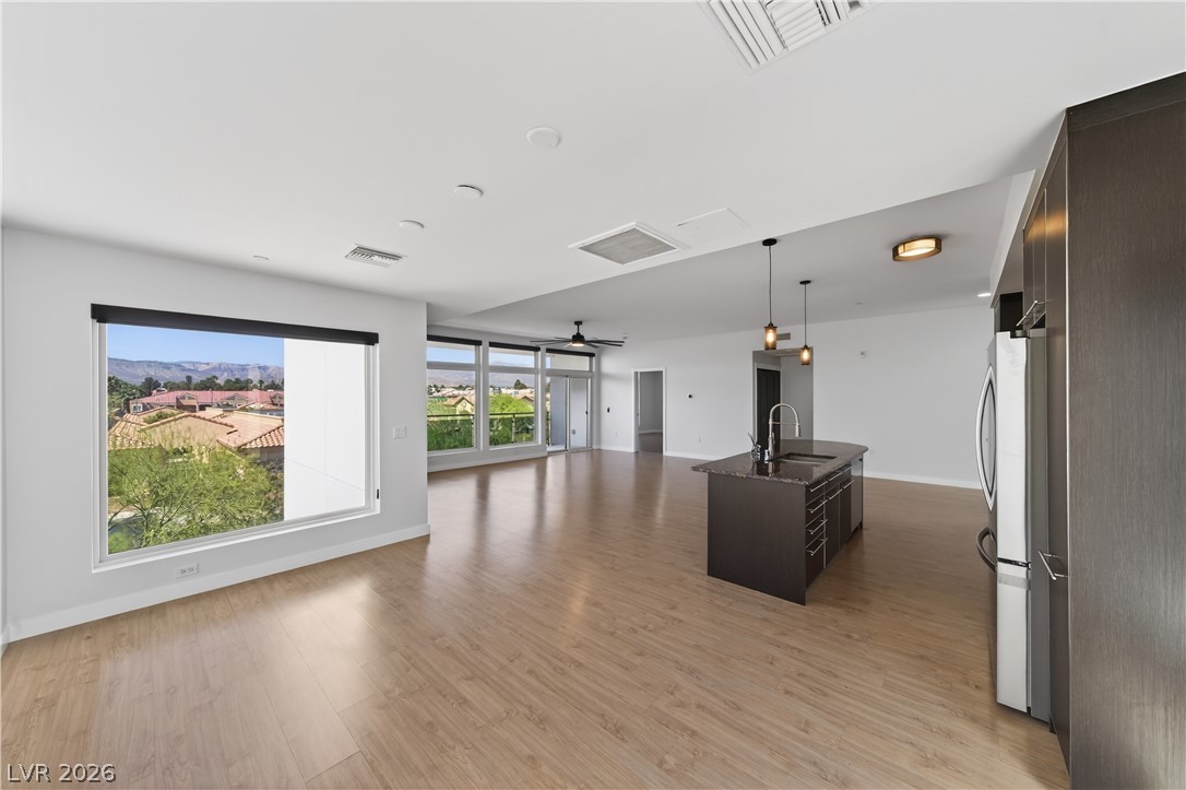 Photo 11 of 59, 8925 W Flamingo Road #307