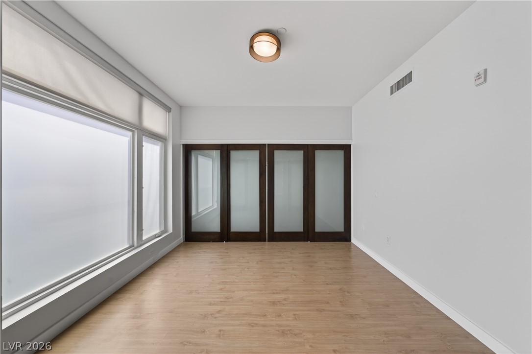 Photo 32 of 59, 8925 W Flamingo Road #307